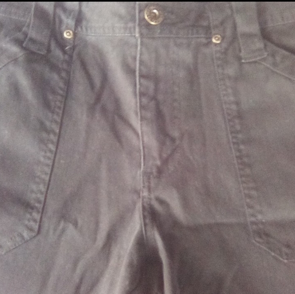 Shorts - Picture 6 of 16